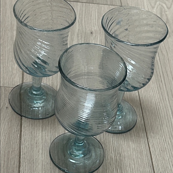 Blue Swirl handmade Glass Wine Goblets - Set of 3 - Picture 6 of 6